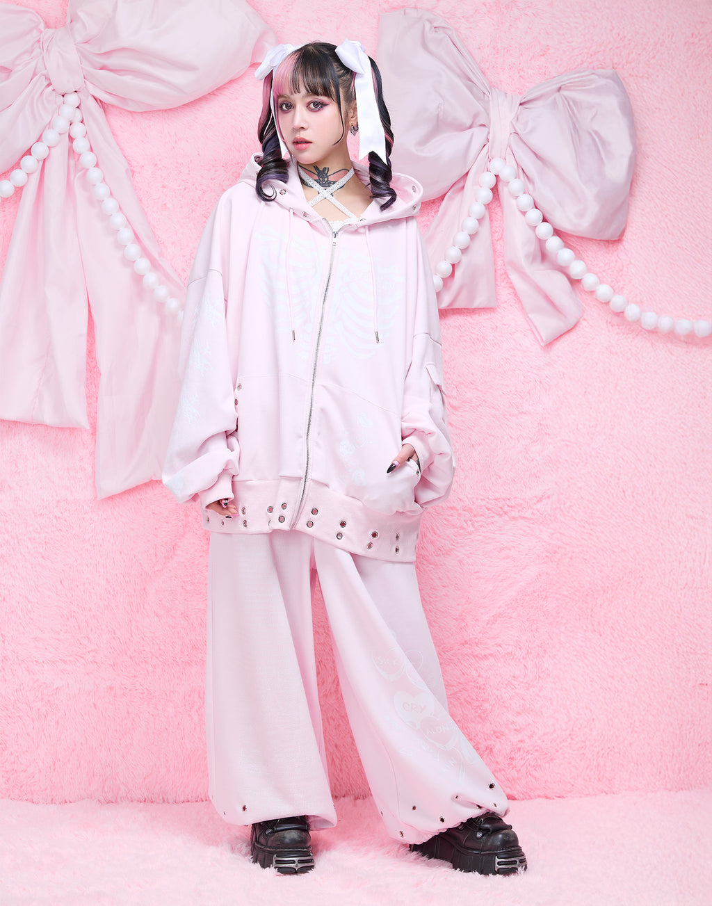 AVENCHUMU ValentineBunny print lace frame t-shirt (Copy)