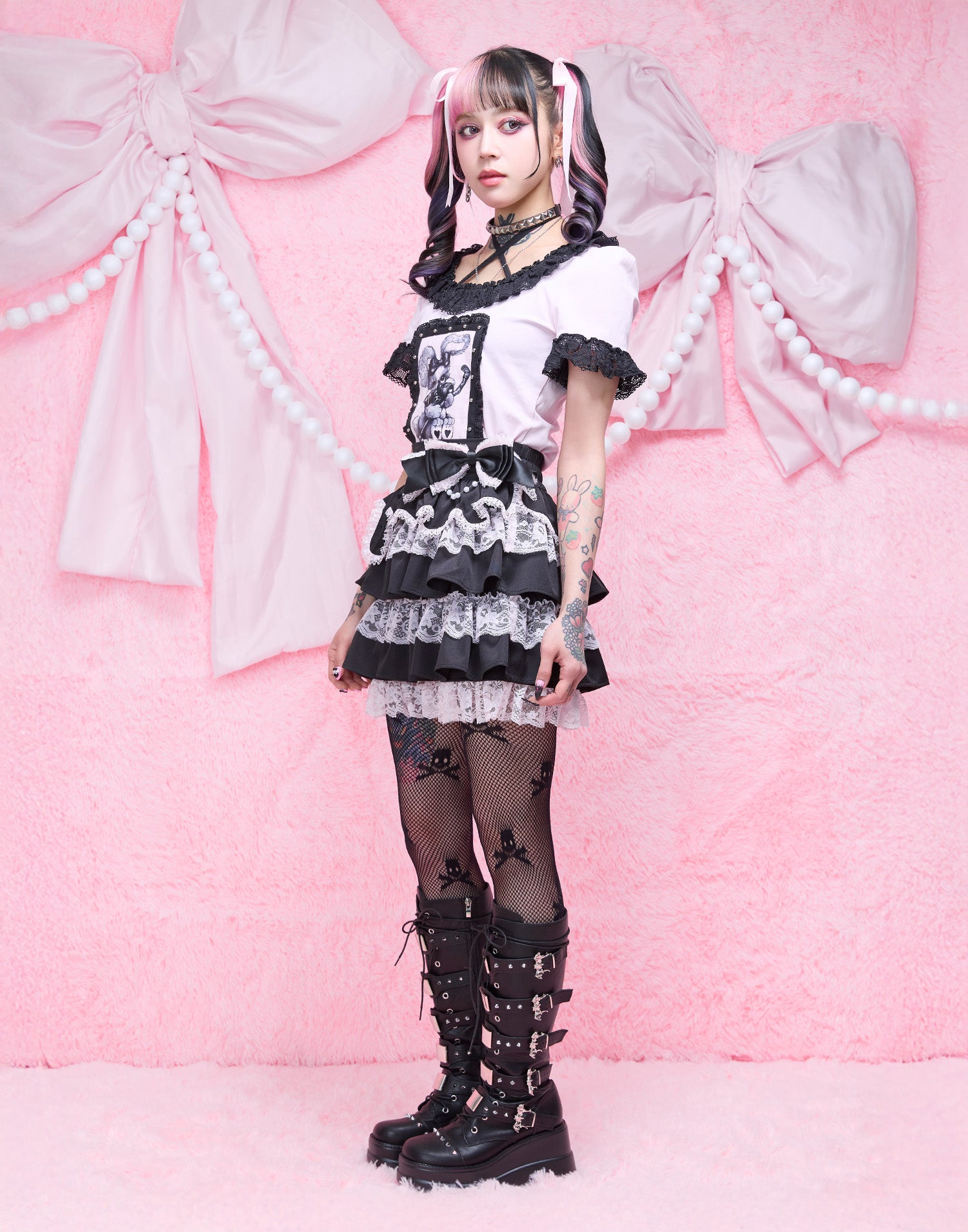 AVENCHUMU ValentineBunny print lace frame t-shirt