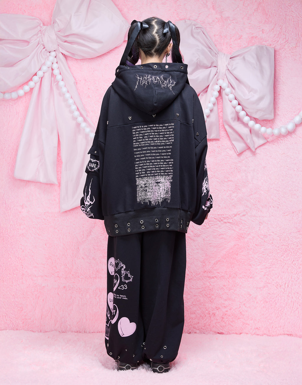 AVENCHUMU ValentineBunny print lace frame t-shirt (Copy)