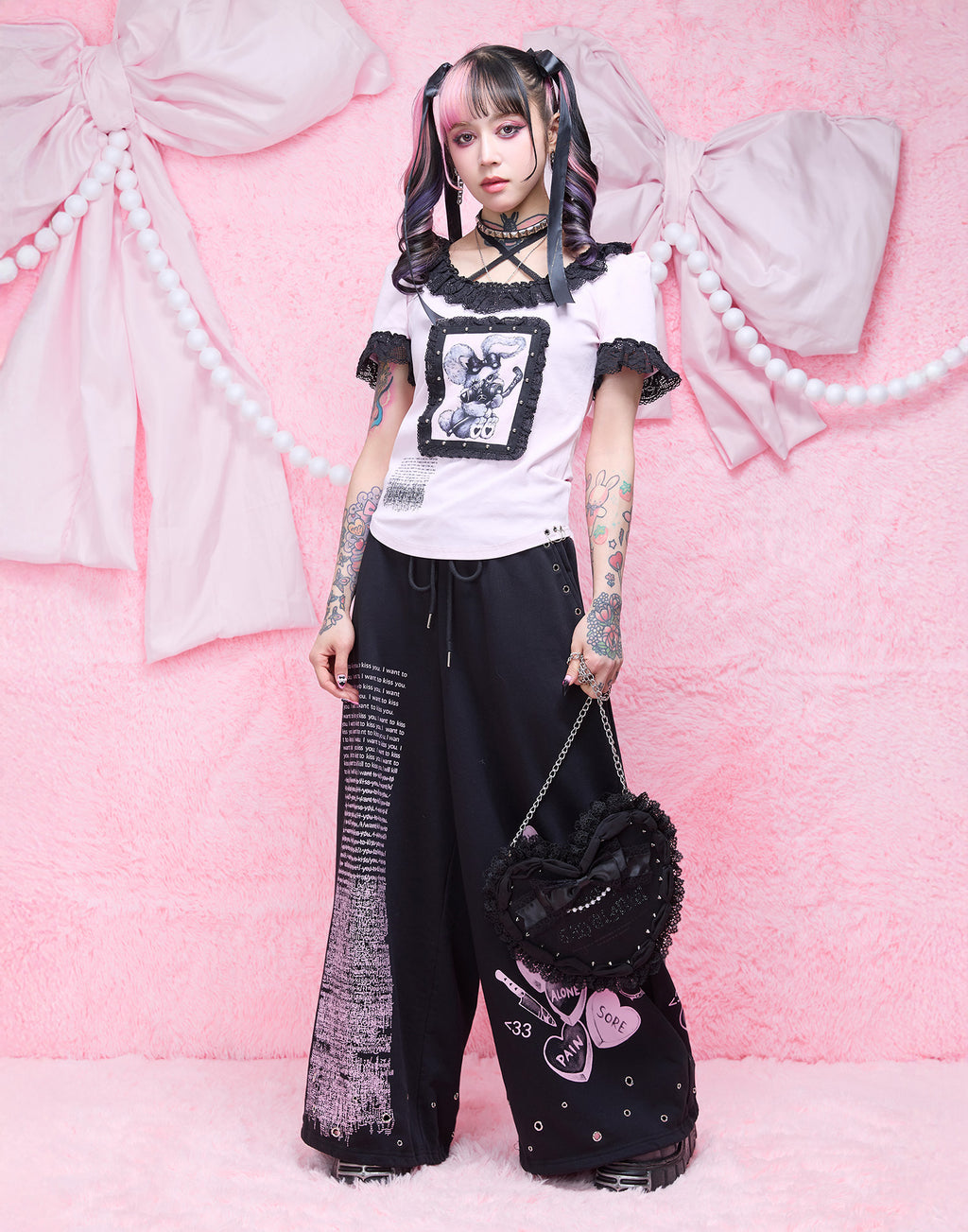 AVENCHUMU ValentineBunny print lace frame t-shirt