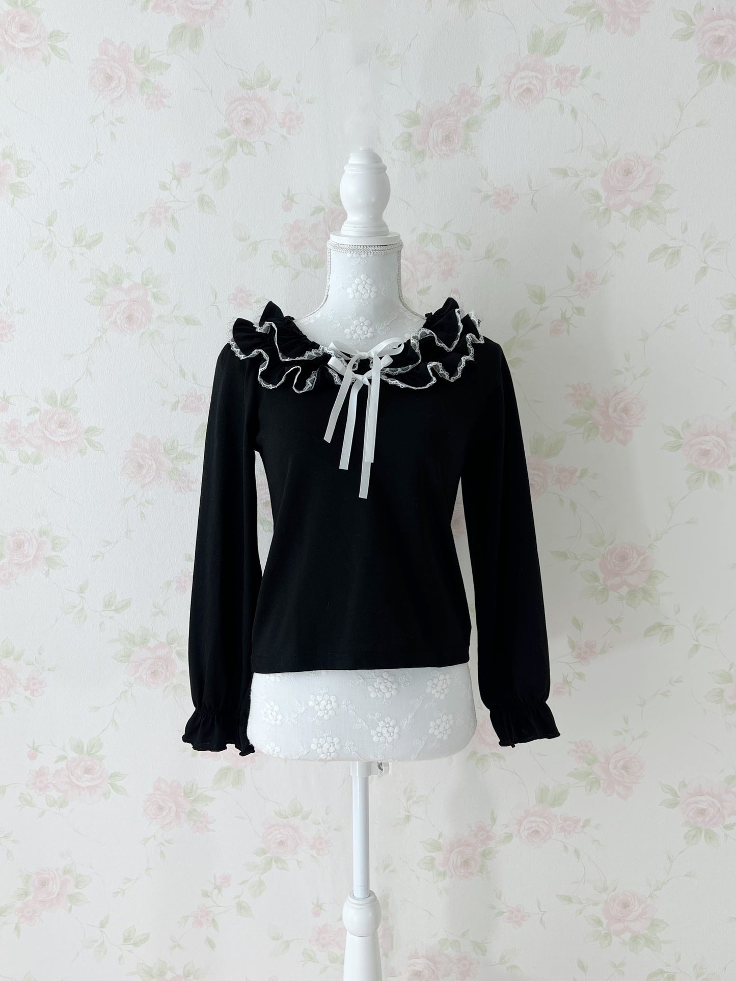 majoretty Ruffled Double Bow Top