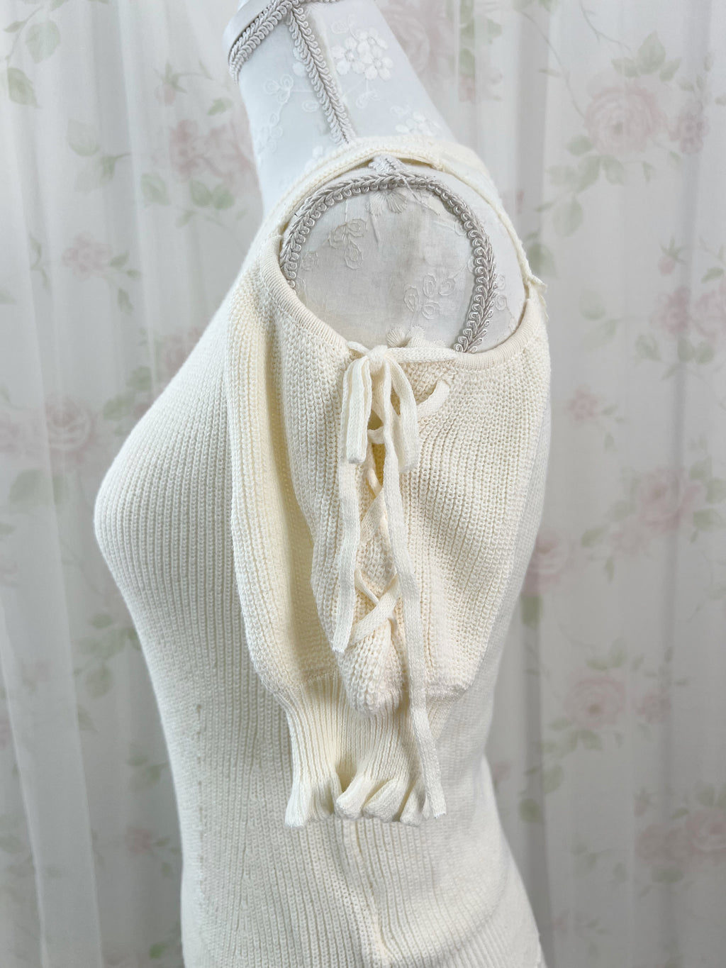 LIZ LISA SIde Laced Up Sleeve Knit Top(Ivory)