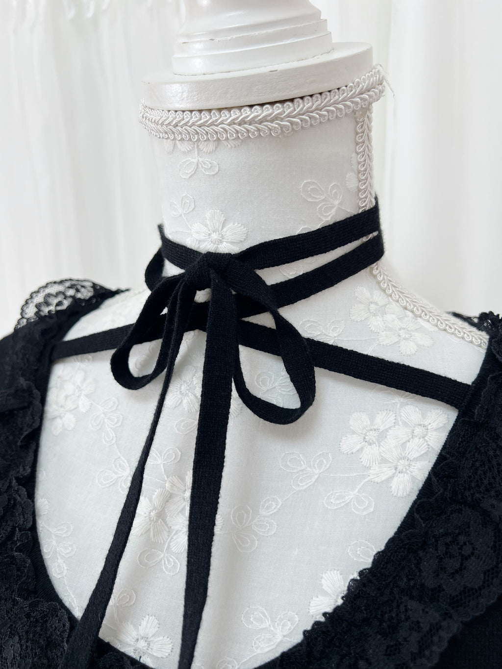 jouetie Choker Attached Top (Black)