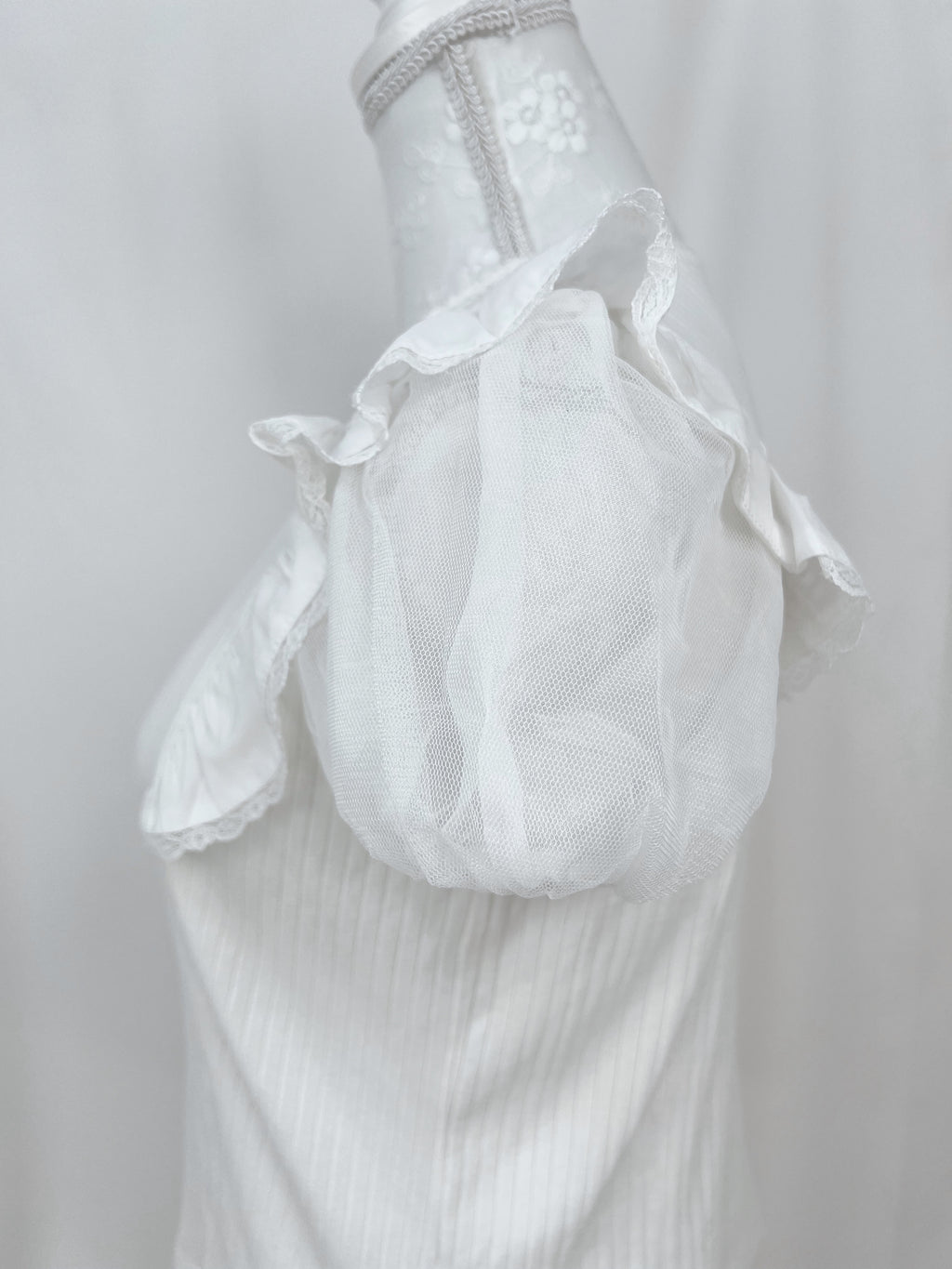 Secret Honey Tulle Sleeve Top(White)