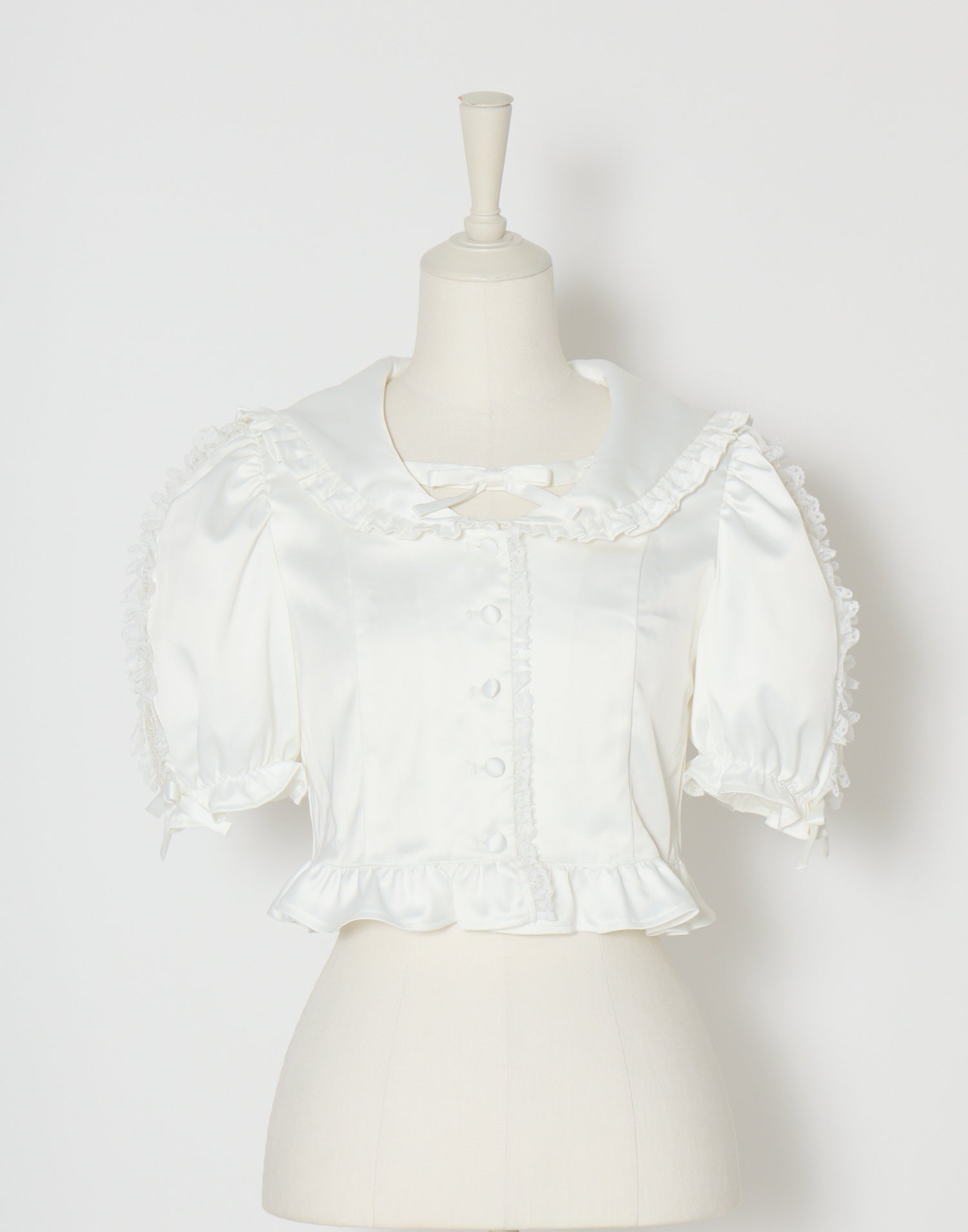 (Pre-order) mellfy memory Lace sleeves sweet satin blouse