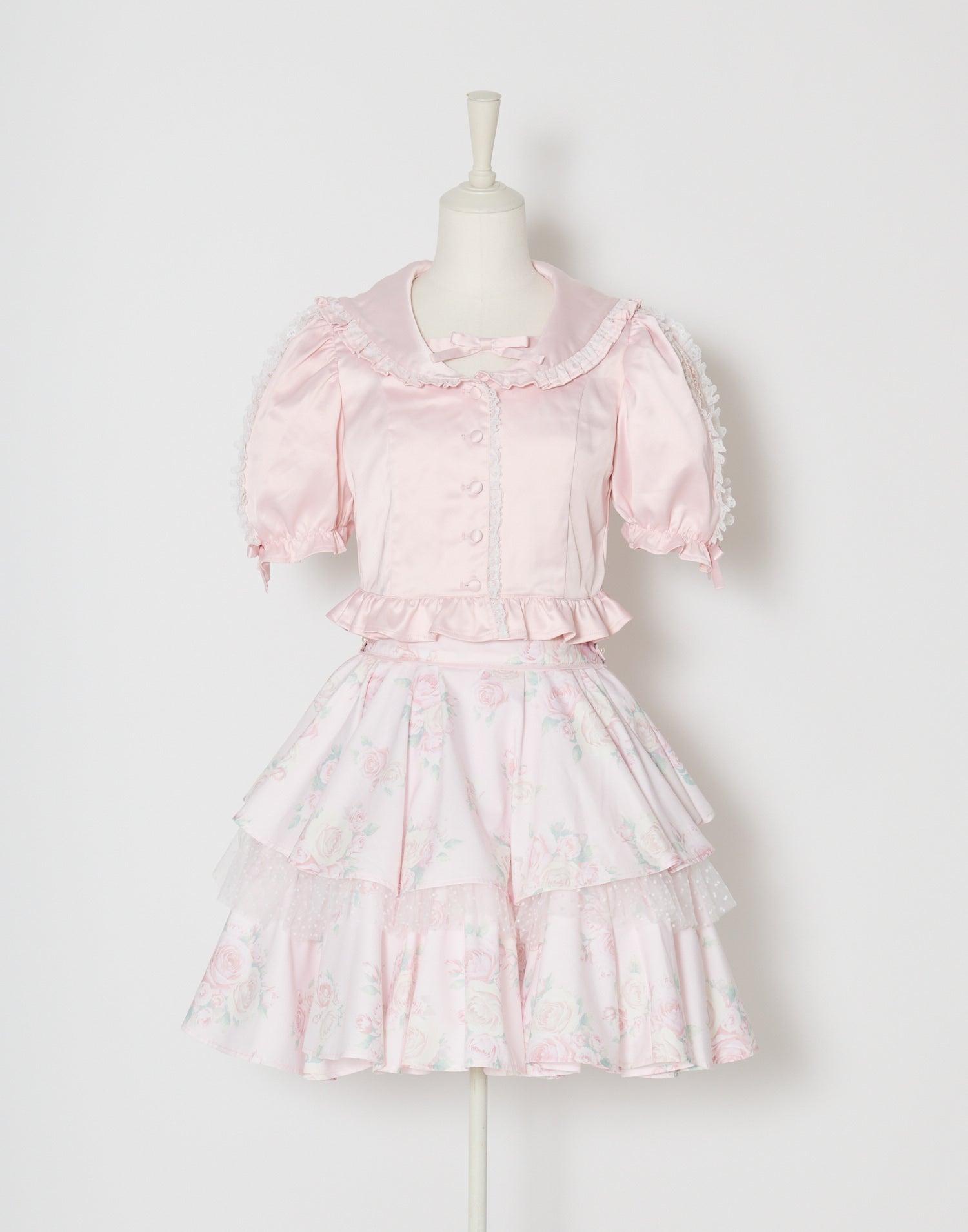 (Pre-order) mellfy memory Lace sleeves sweet satin blouse