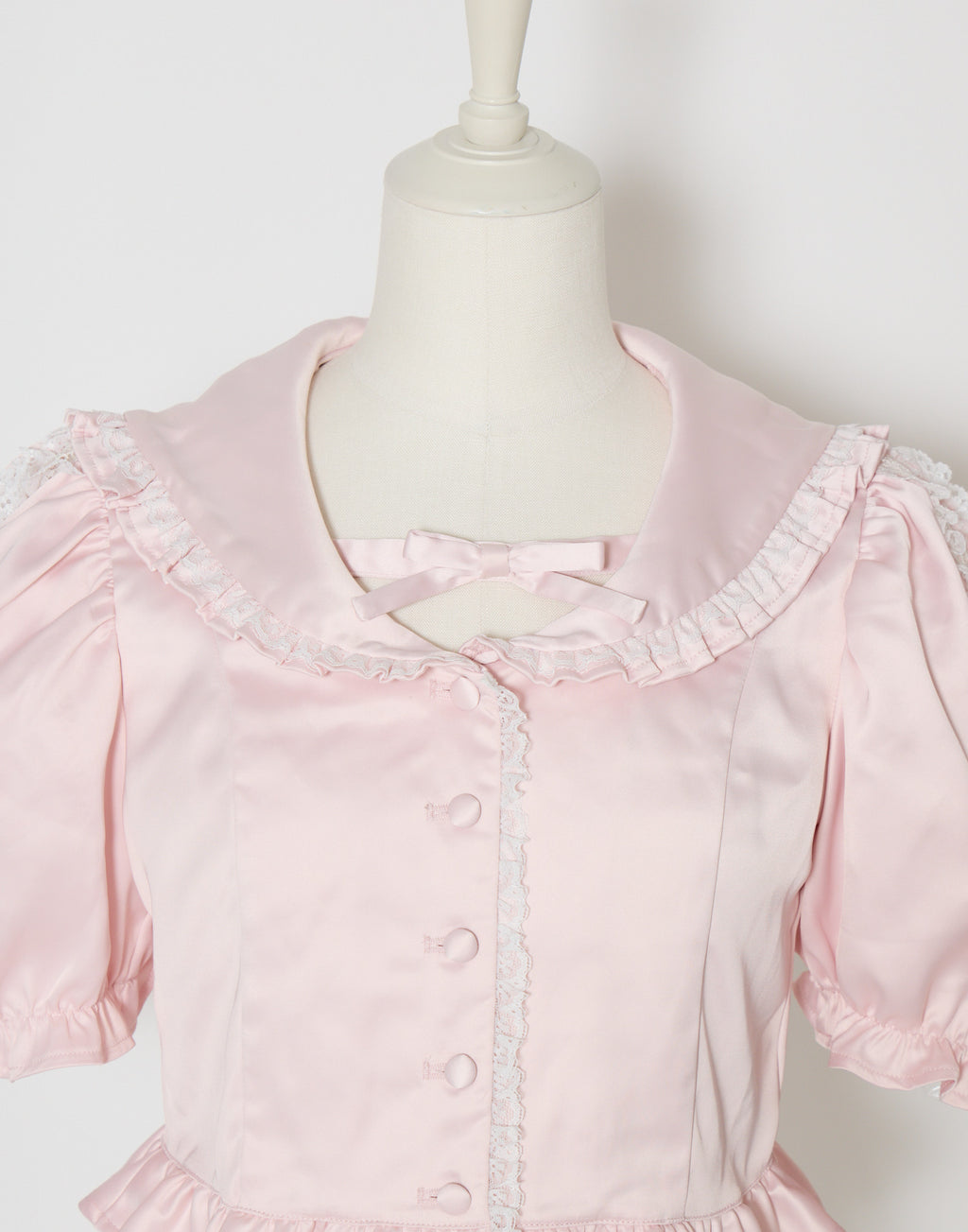 (Pre-order) mellfy memory Lace sleeves sweet satin blouse