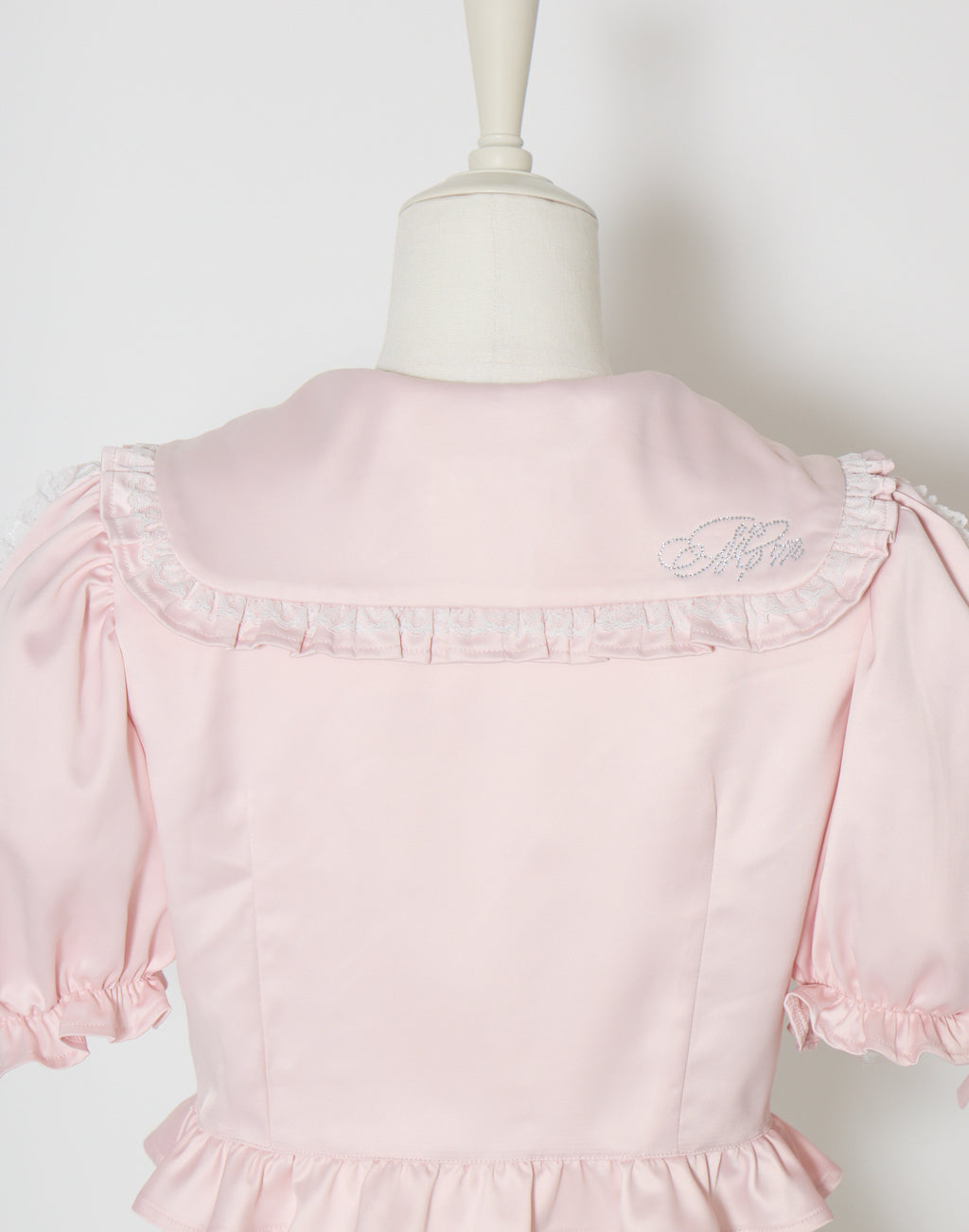 (Pre-order) mellfy memory Lace sleeves sweet satin blouse