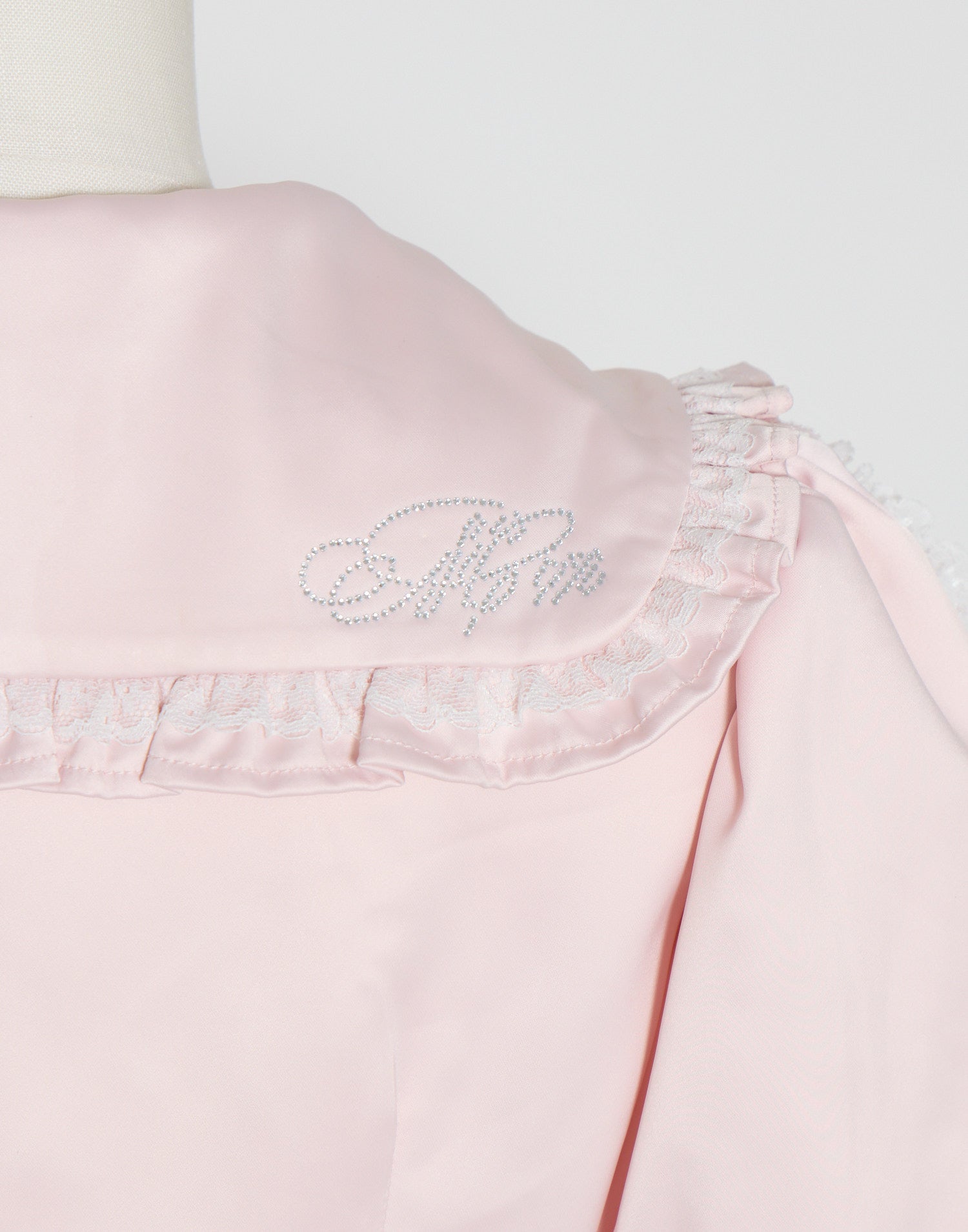 (Pre-order) mellfy memory Lace sleeves sweet satin blouse
