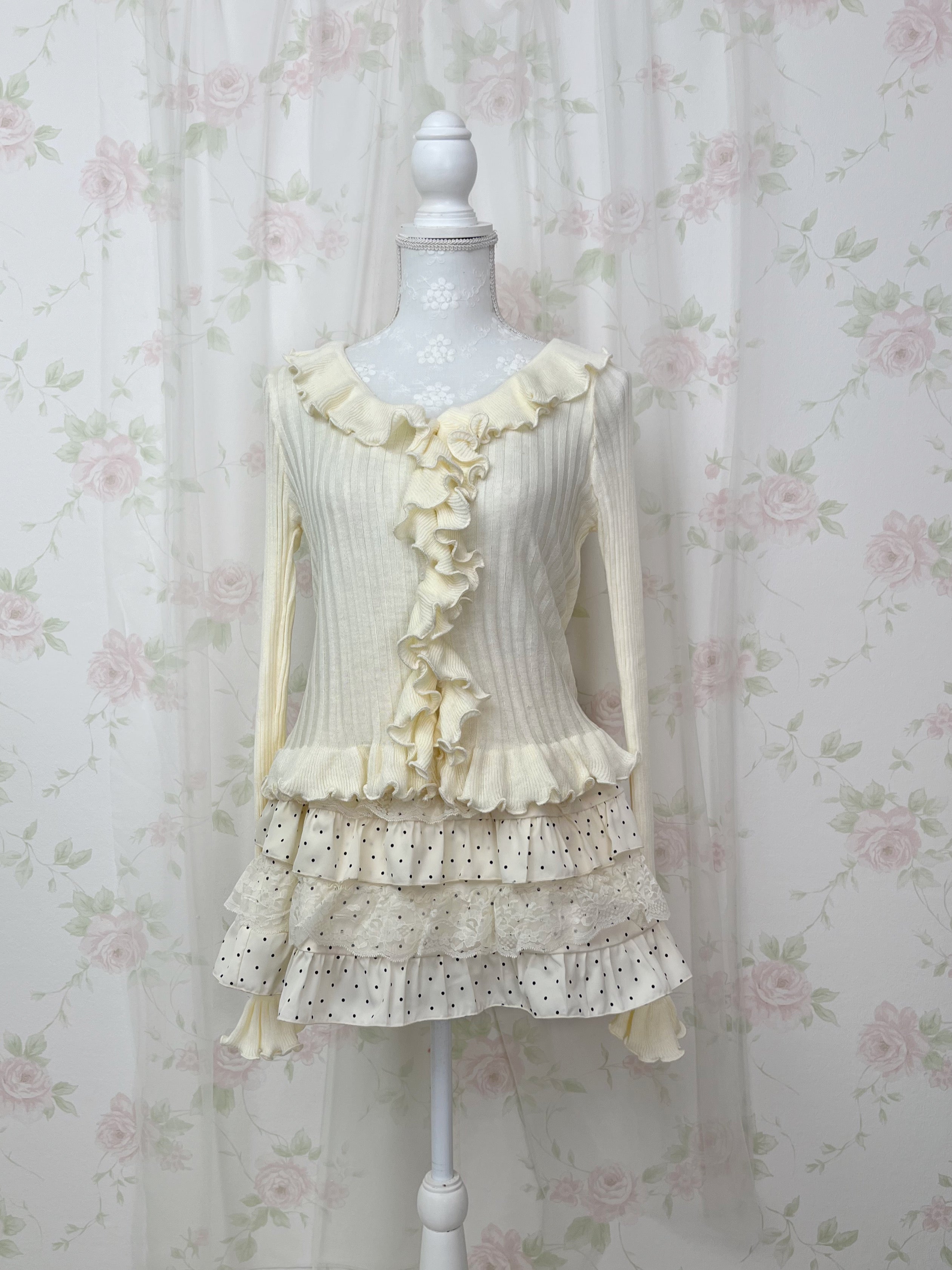 TITTY&CO. Ruffled Hem Whimsical Cardigan (Ivory)