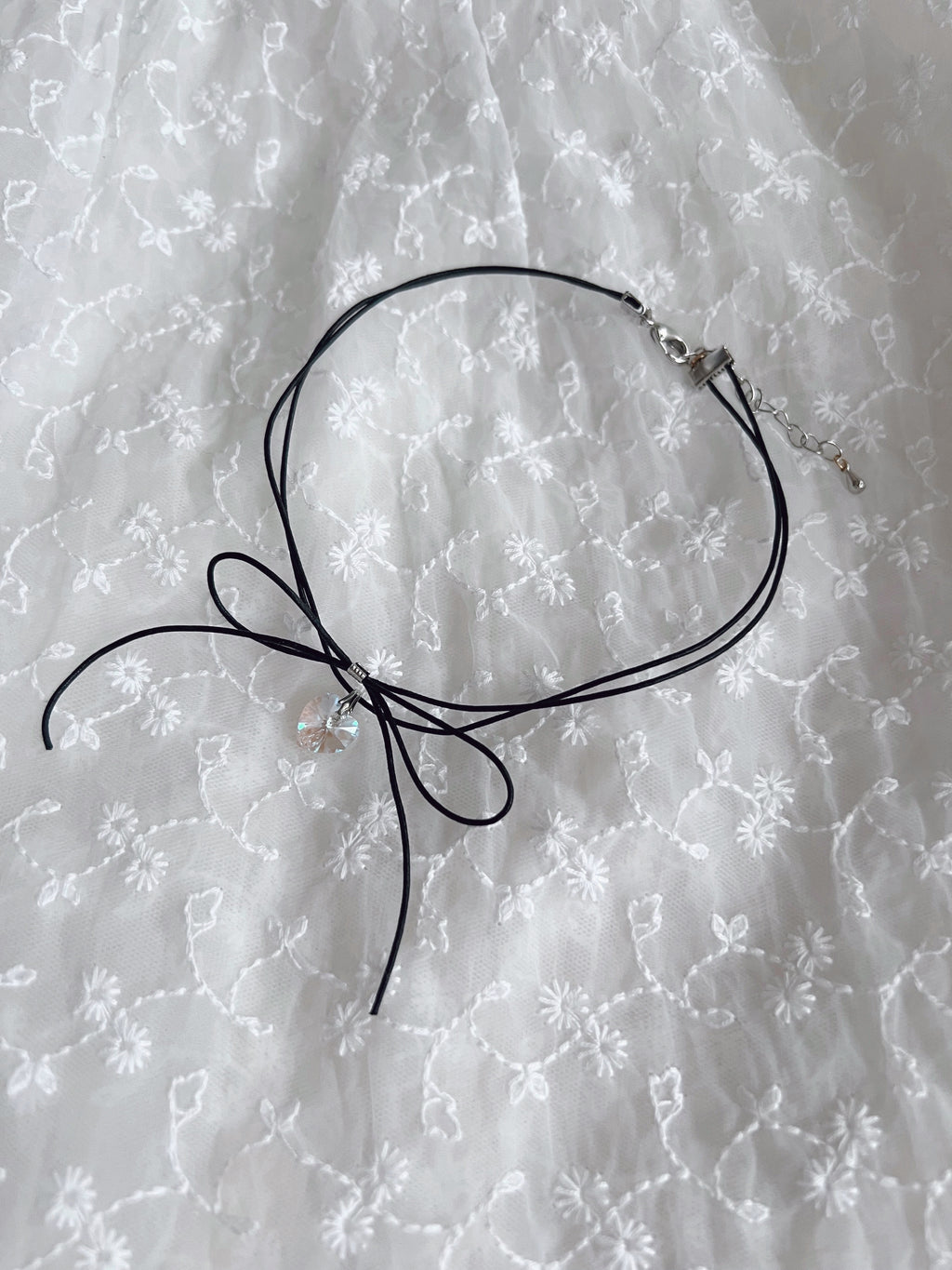 Prism Heart Ribbon Choker (Black)