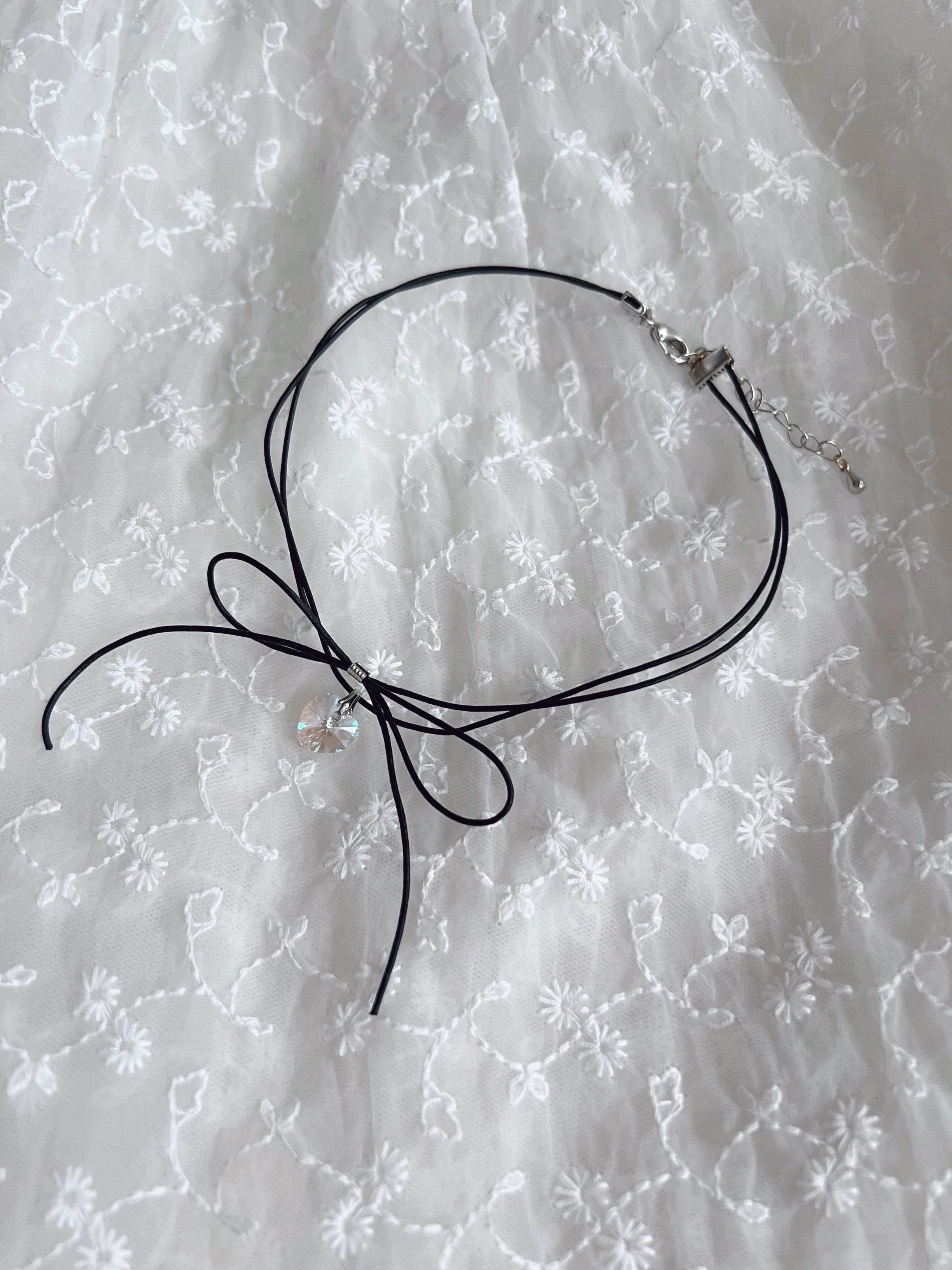 Prism Heart Ribbon Choker (Black)