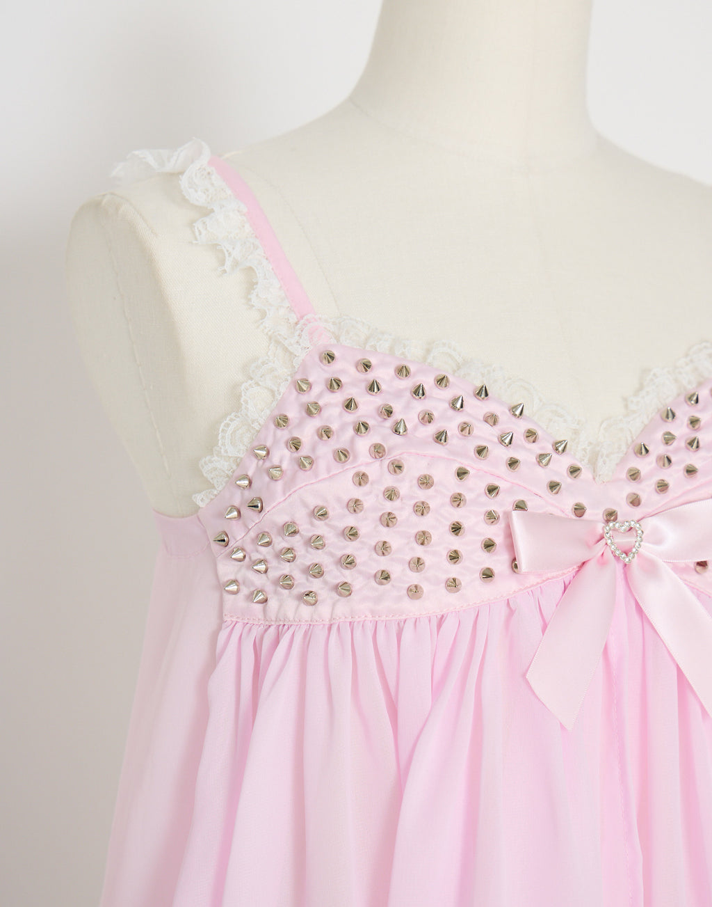 AVENCHUMU Lace & studs babydoll