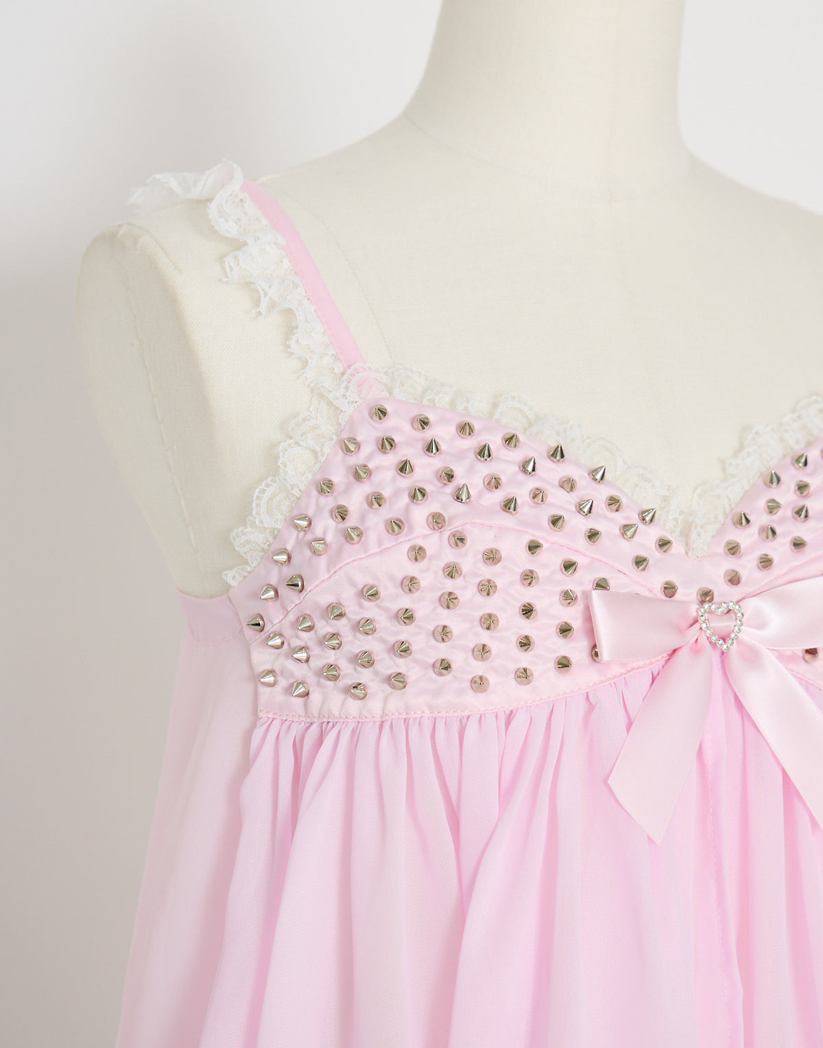 AVENCHUMU Lace & studs babydoll