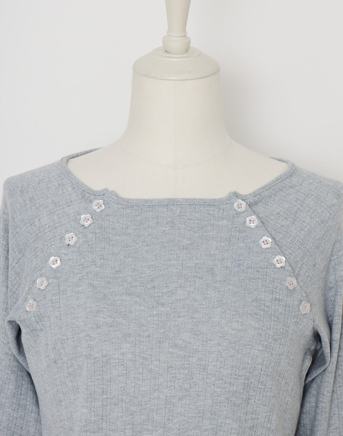 Lolime shoulder button eyelet top