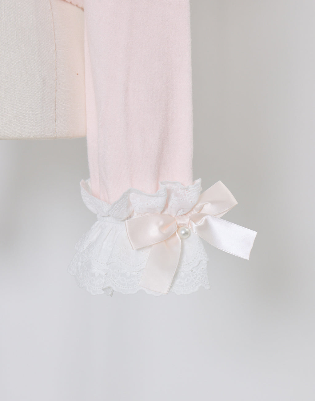 mellfy memory Ruffle and lace cuff ribbon Knit Top