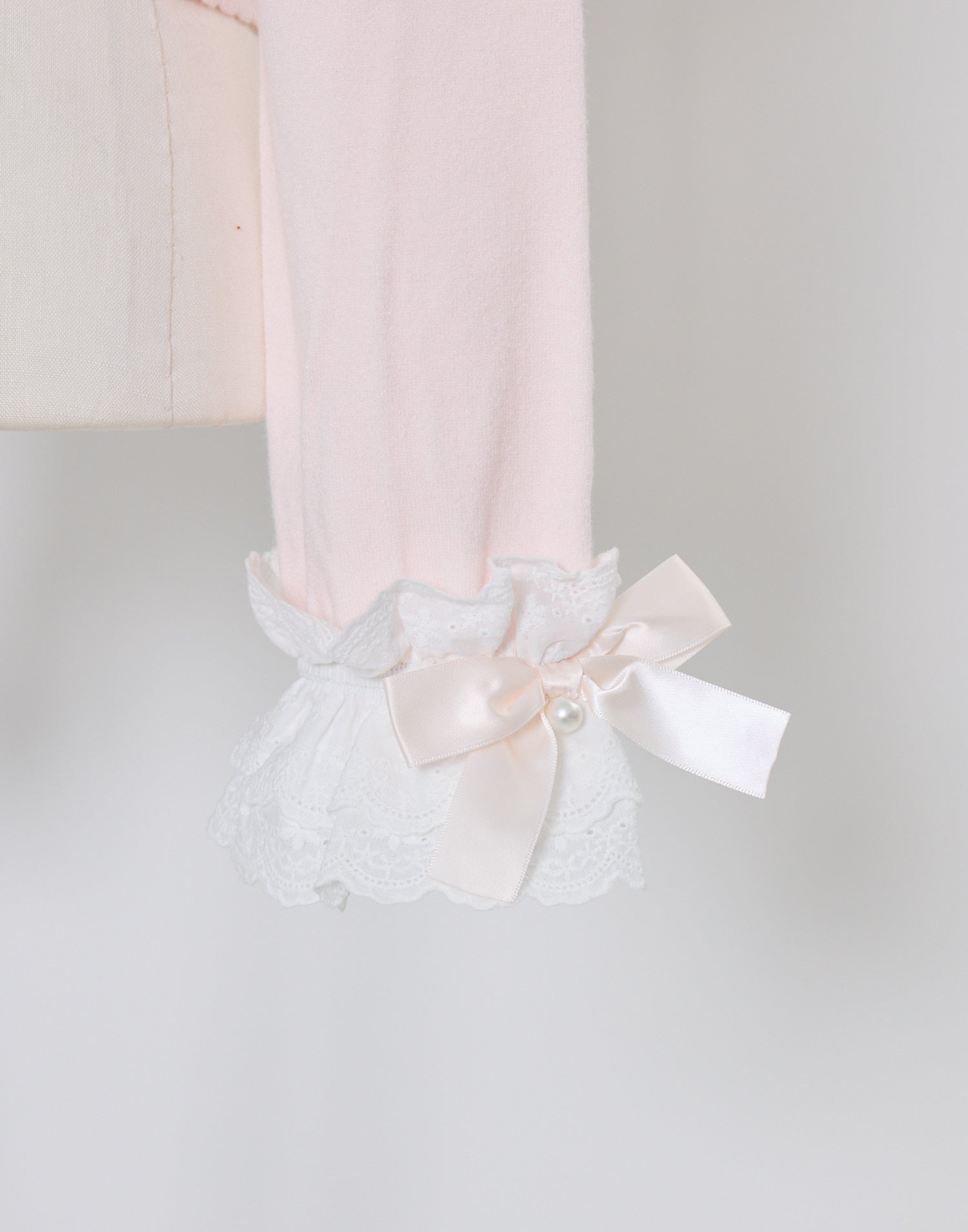 mellfy memory Ruffle and lace cuff ribbon Knit Top