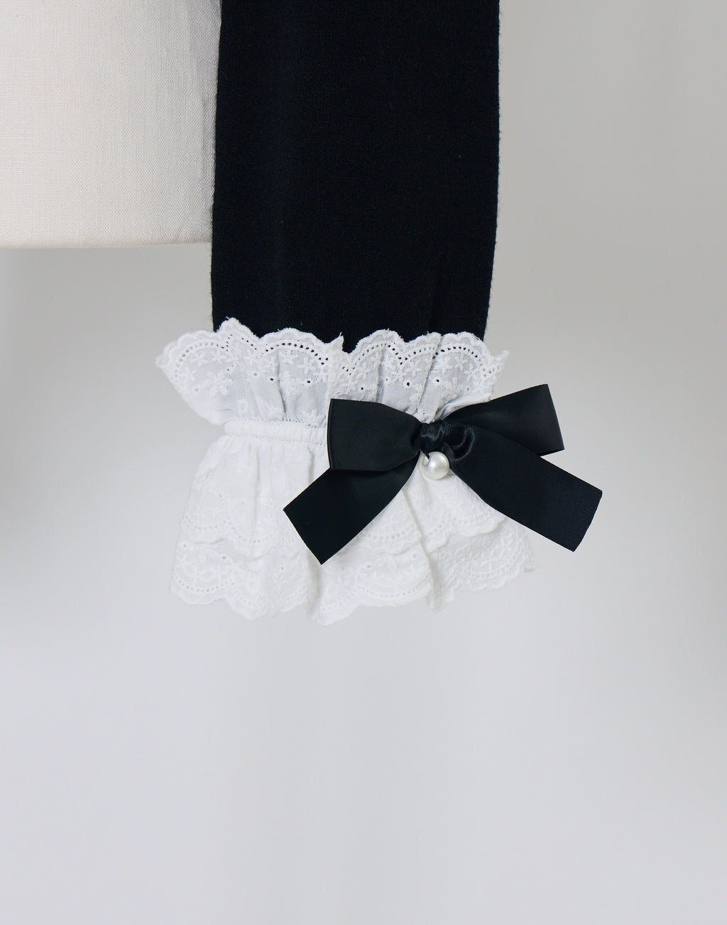 mellfy memory Ruffle and lace cuff ribbon Knit Top