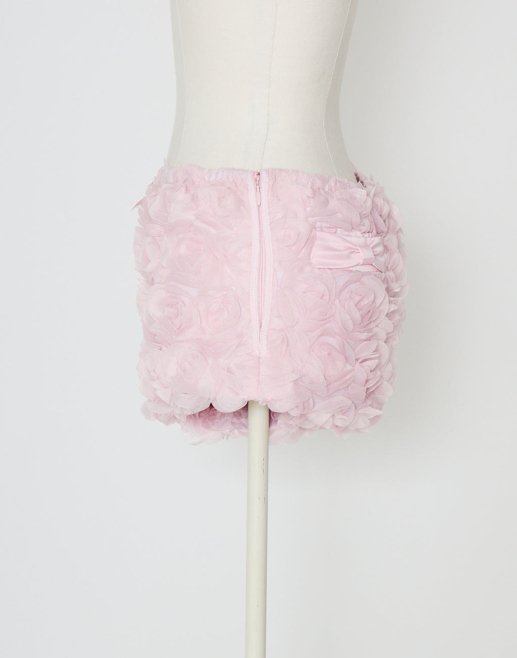 AVENCHUMU Rose short pants