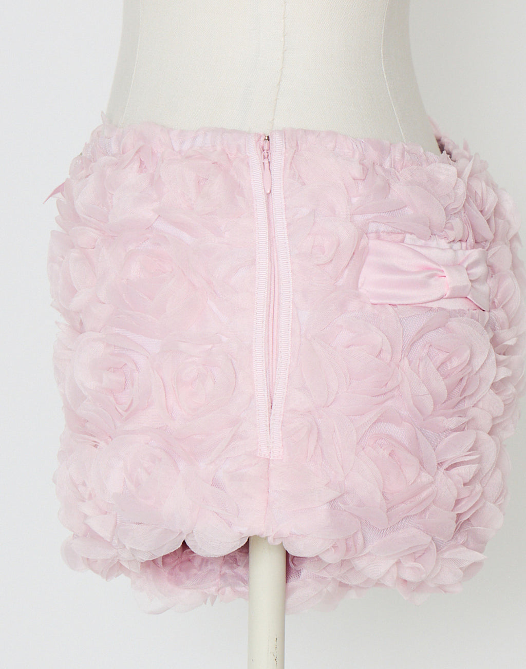 AVENCHUMU Rose short pants