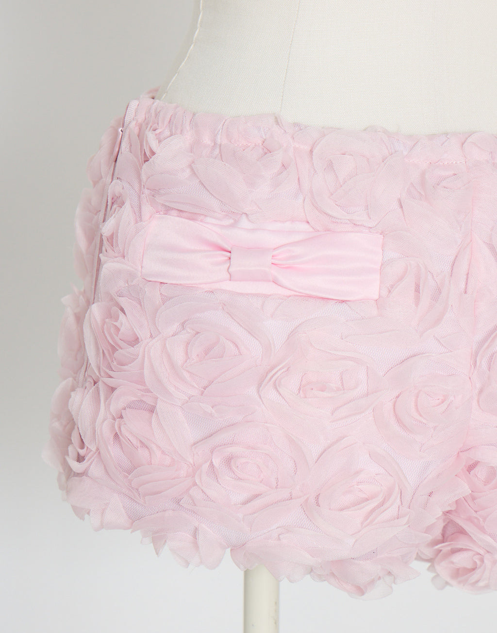 AVENCHUMU Rose short pants