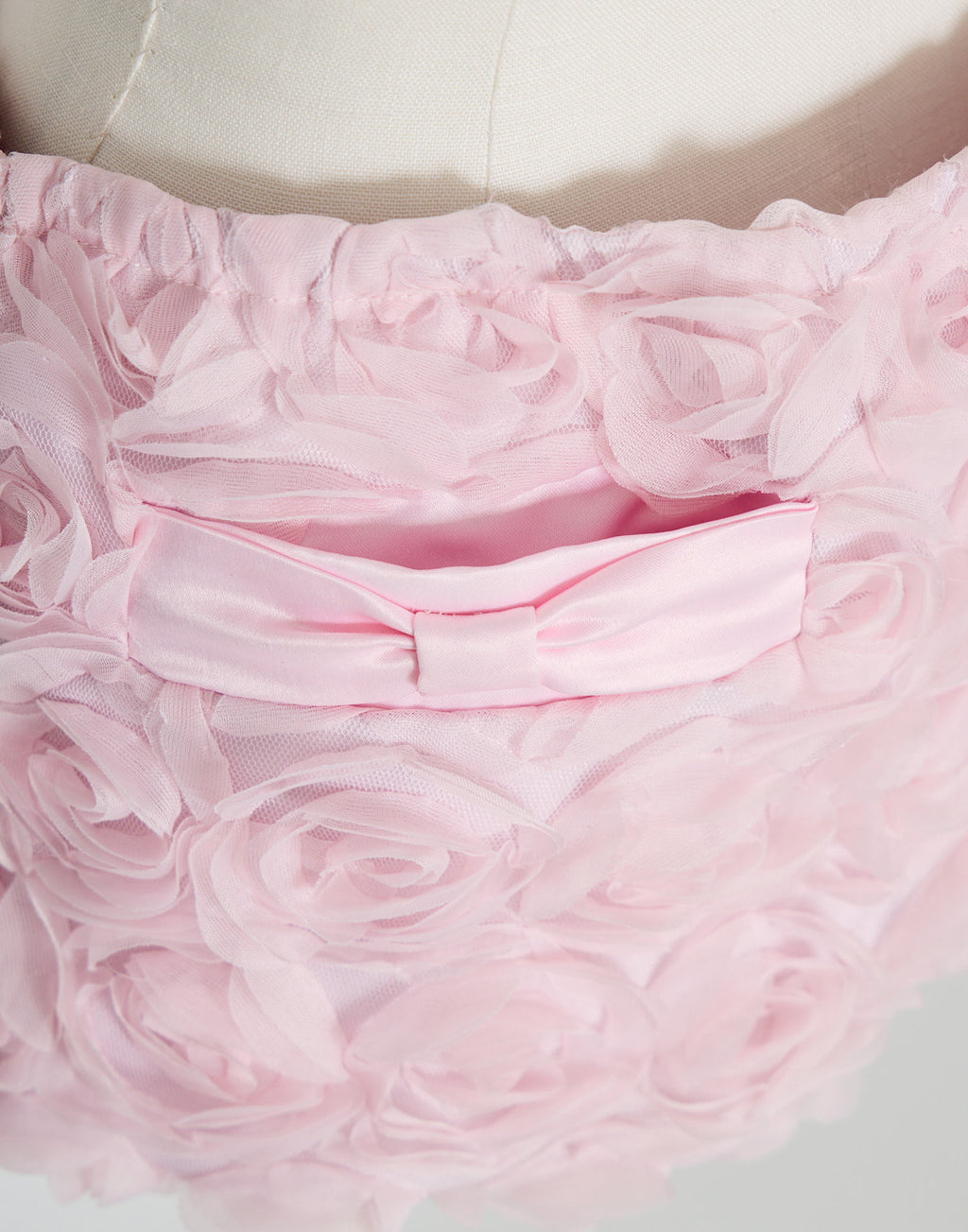 AVENCHUMU Rose short pants