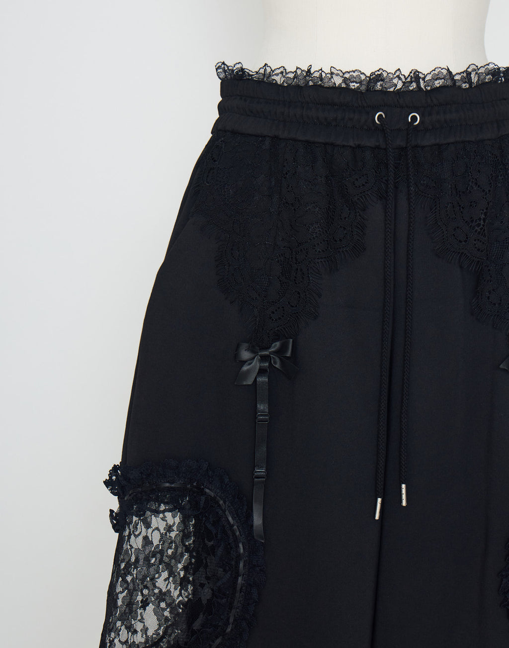 AVENCHUMU Lace hearts garter sweat pants