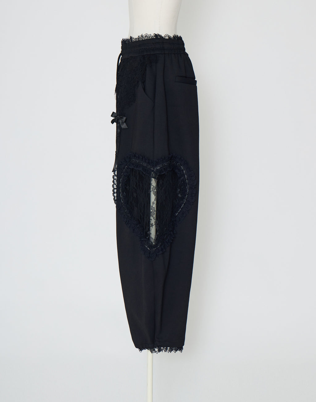 AVENCHUMU Lace hearts garter sweat pants