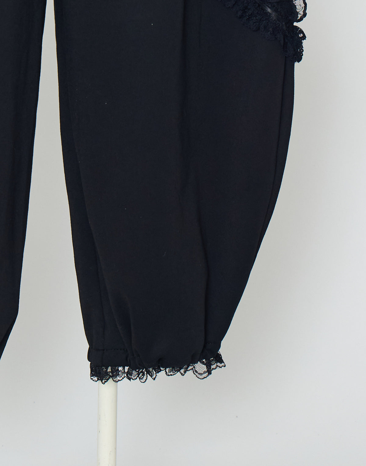 AVENCHUMU Lace hearts garter sweat pants