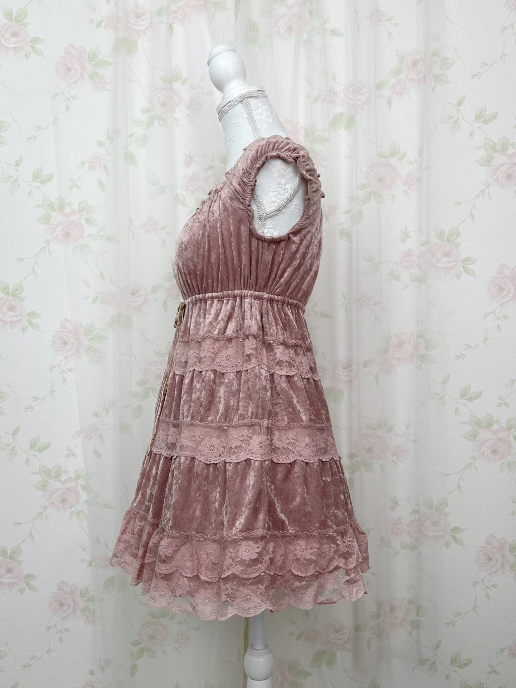 L'EST ROSE Velvet Lace Dress (Antique Pink)