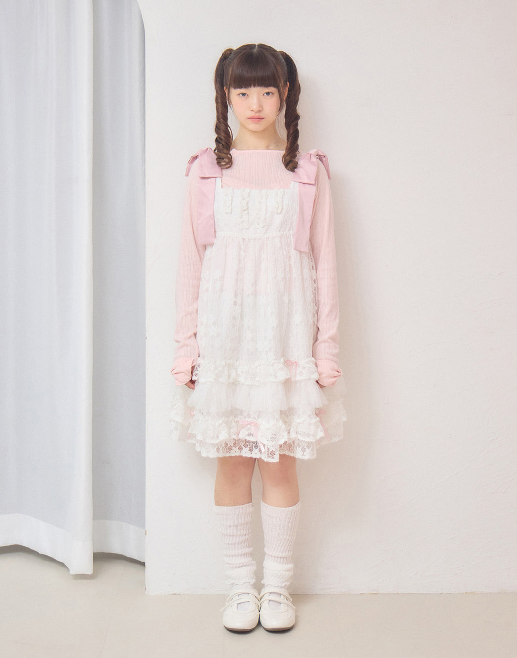 Lolime shoulder button eyelet top