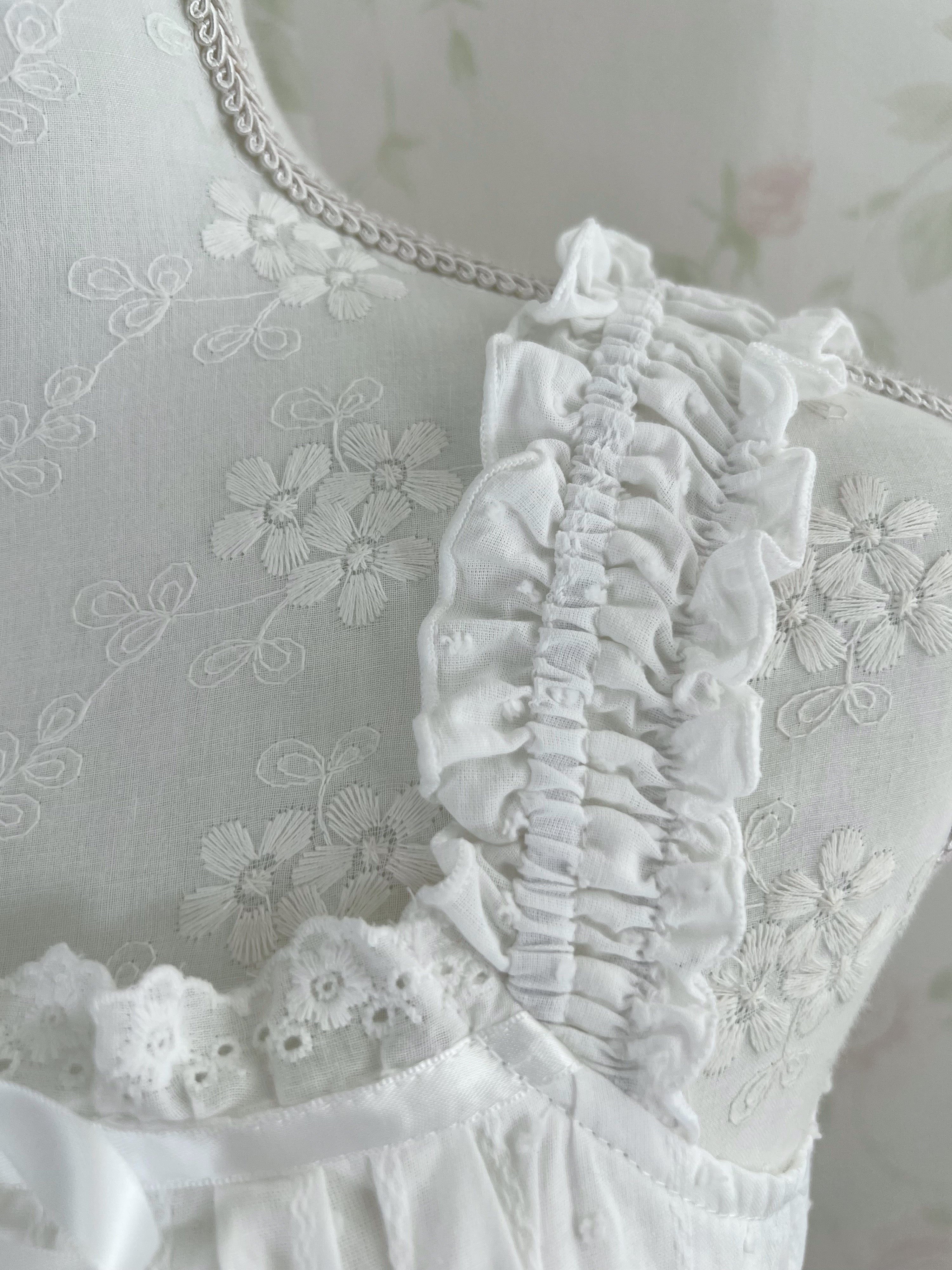 Cotton Lace Gather Strap Top (White)