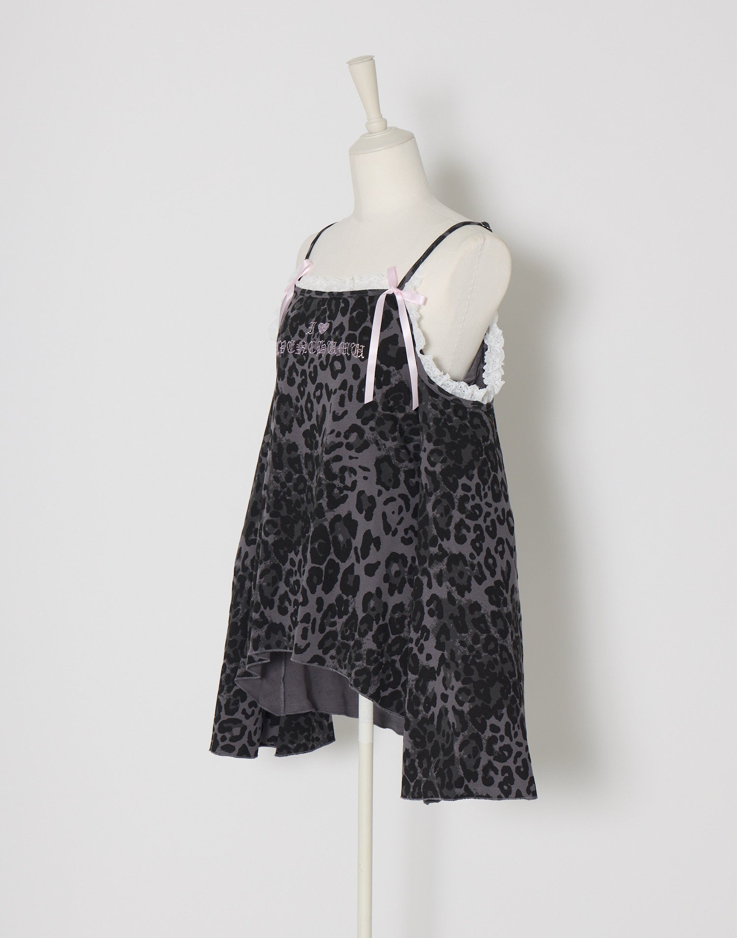 AVENCHUMU Leopard print open shoulder tops