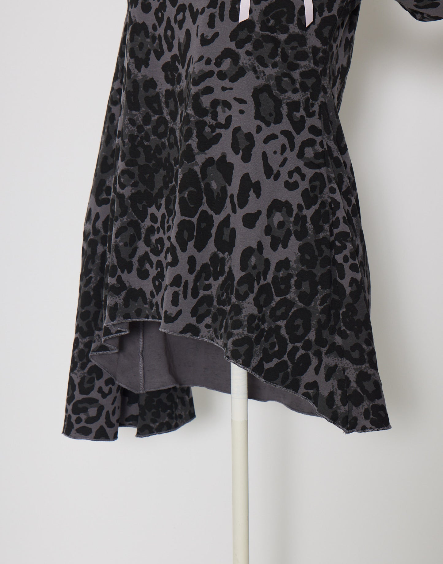 AVENCHUMU Leopard print open shoulder tops