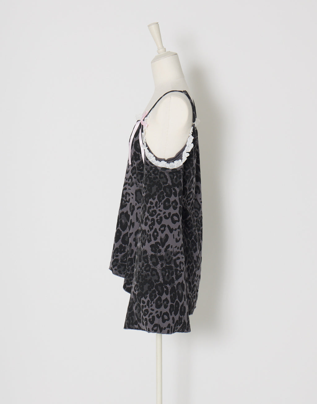 AVENCHUMU Leopard print open shoulder tops