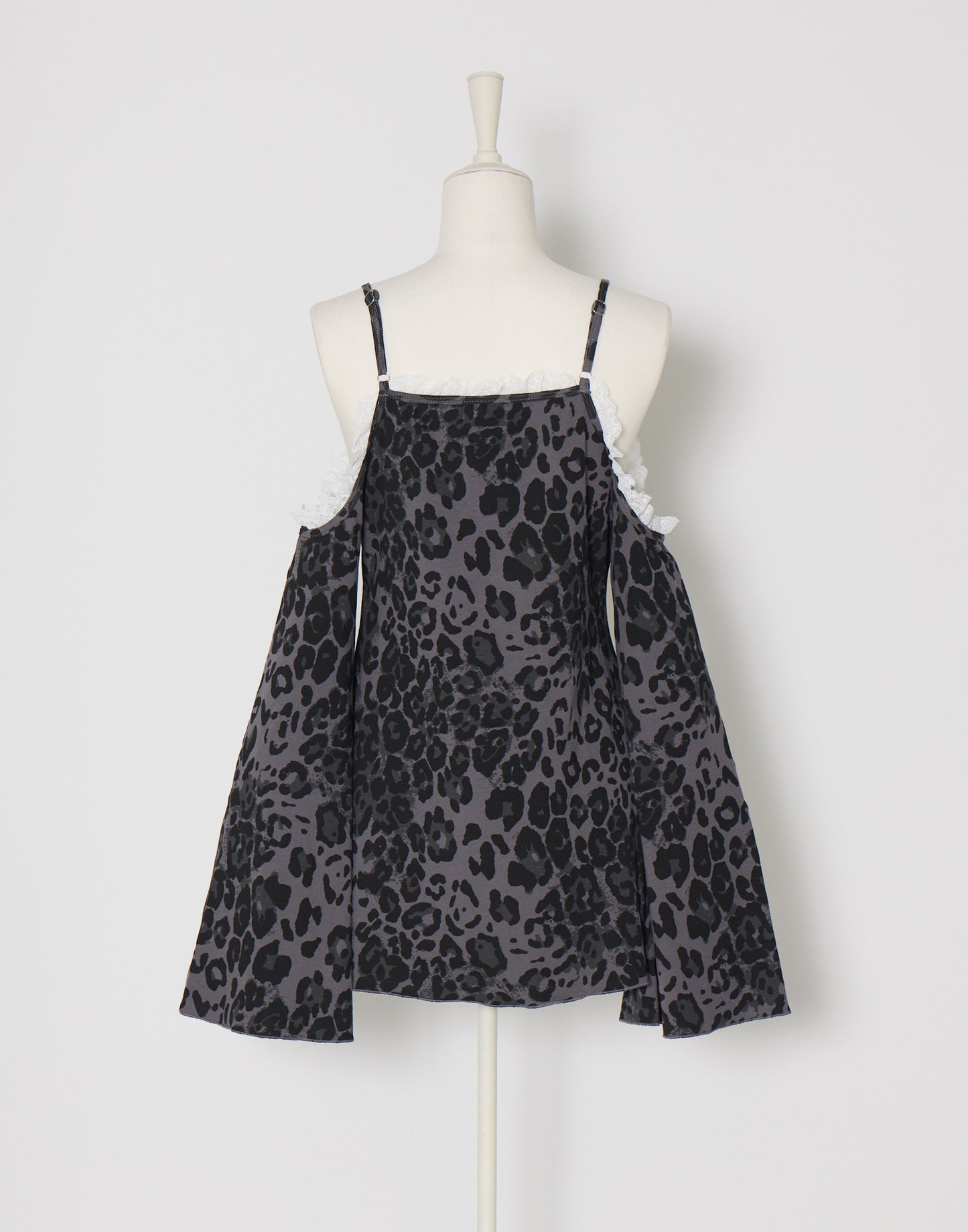 AVENCHUMU Leopard print open shoulder tops