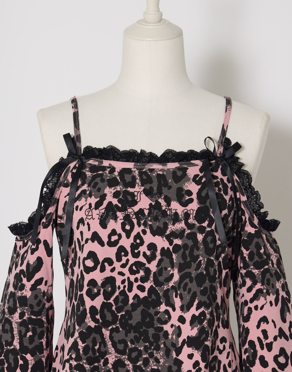 AVENCHUMU Leopard print open shoulder tops