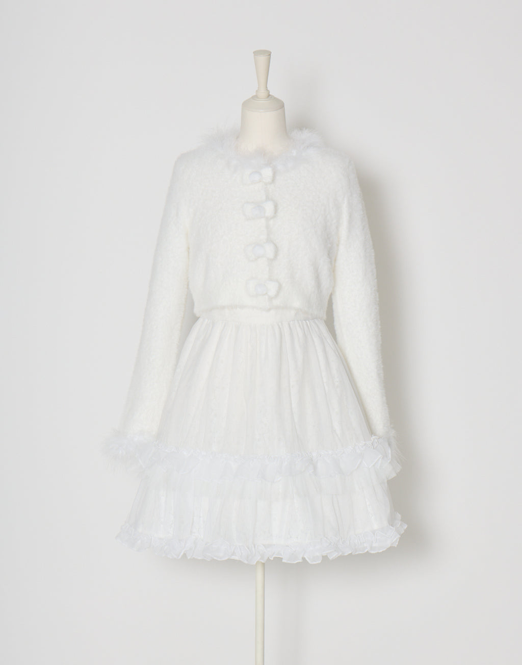 mellfy memory Fluffy pom-pom ribbon knit cardigan