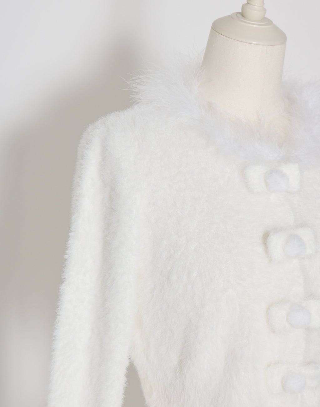 mellfy memory Fluffy pom-pom ribbon knit cardigan