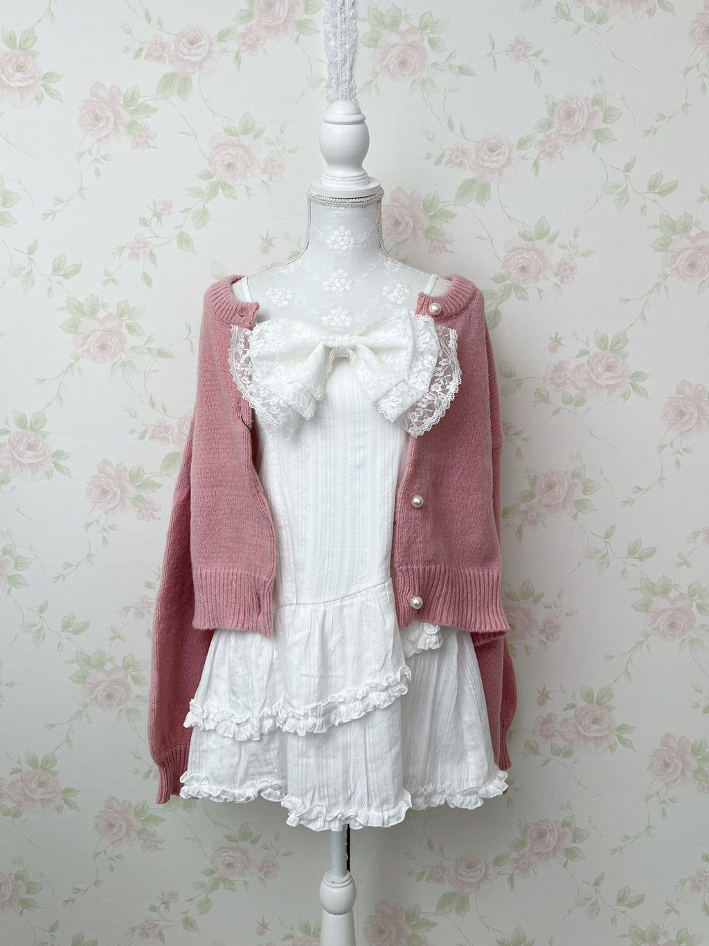 Pearl Button Round Collar Cardigan (Pink)