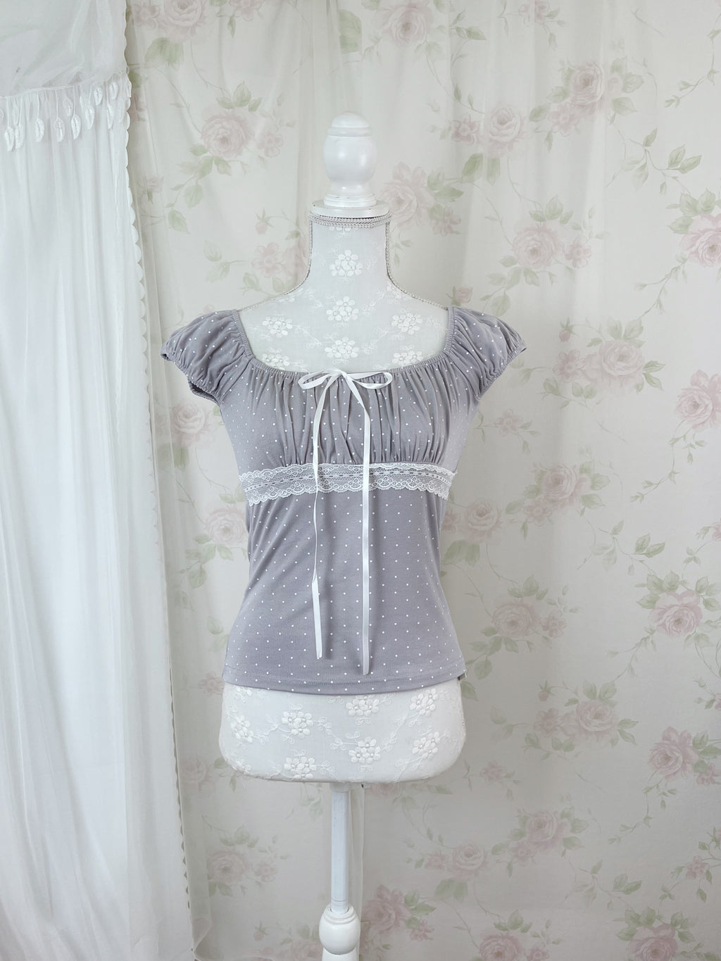 Polka dot Shoujo Gather Front T-shirt (Gray)