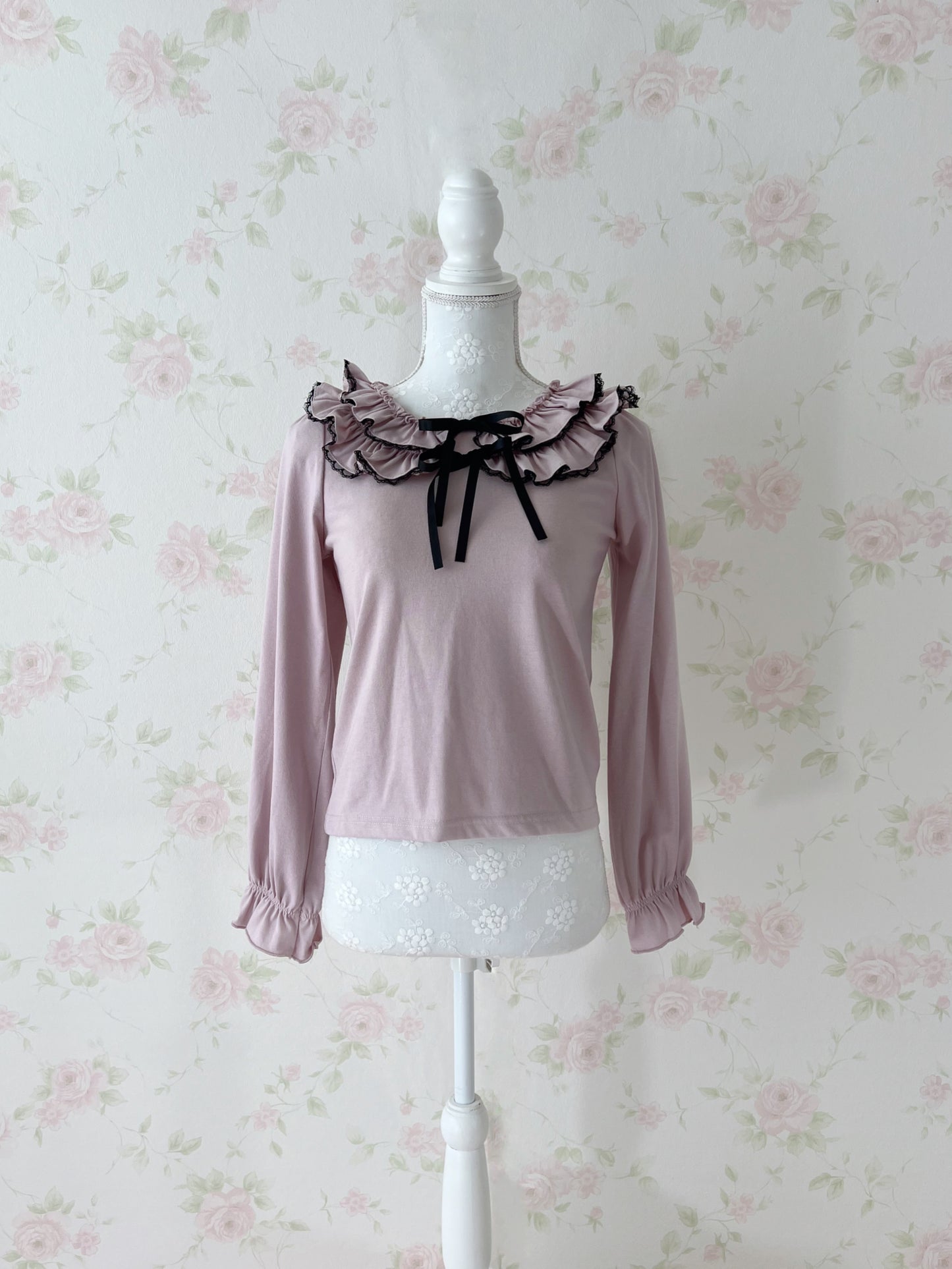 majoretty Ruffled Double Bow Top