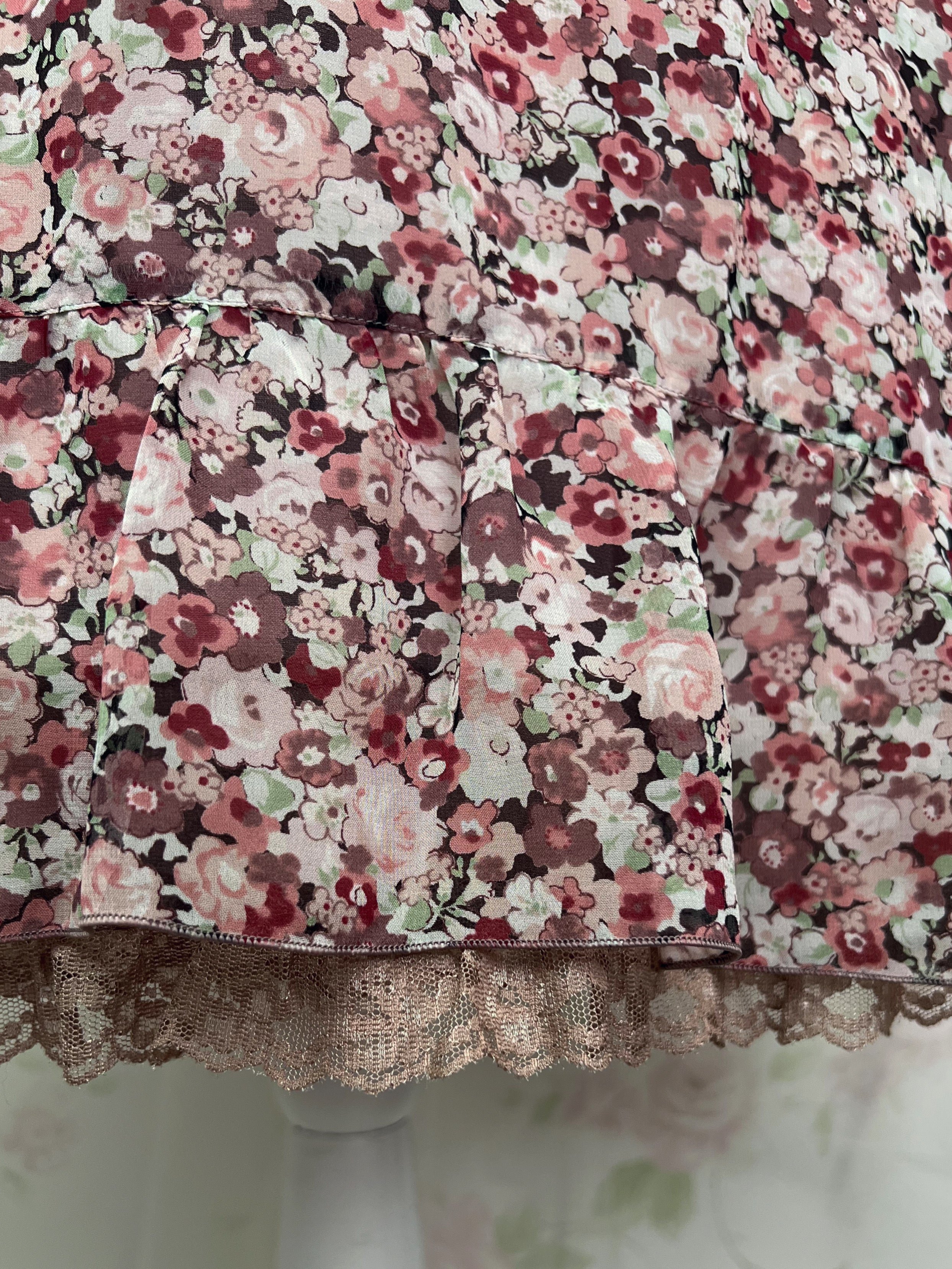 L'EST ROSE Floral Lace Front Shirring Strap Dress