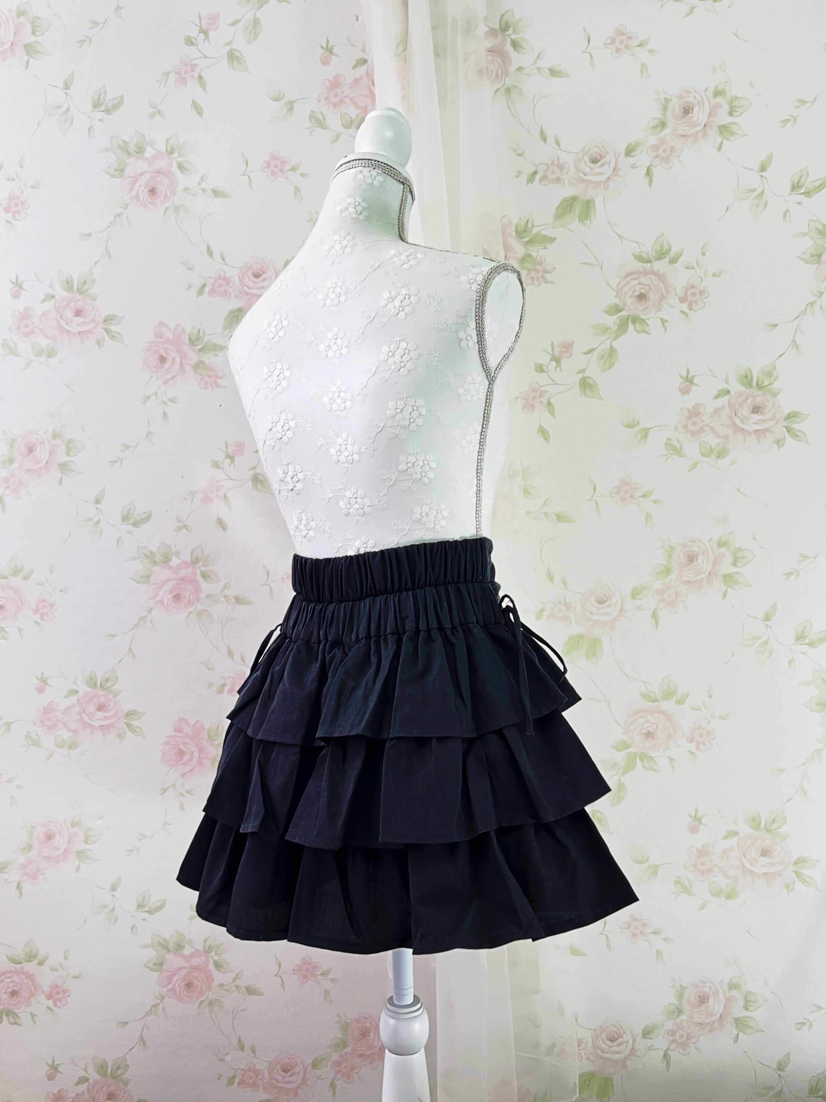 Side Bow Tiered Skirt (Black)