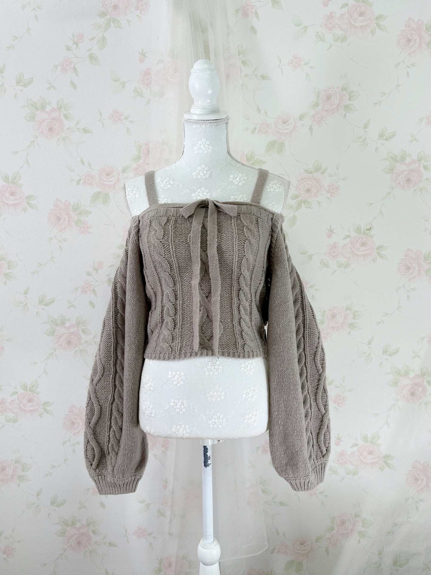 GRL Cardigan Moe Sleeve Camisole Set (Moca Beige)