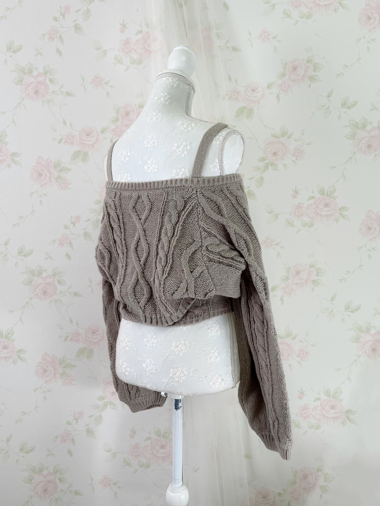 GRL Cardigan Moe Sleeve Camisole Set (Moca Beige)