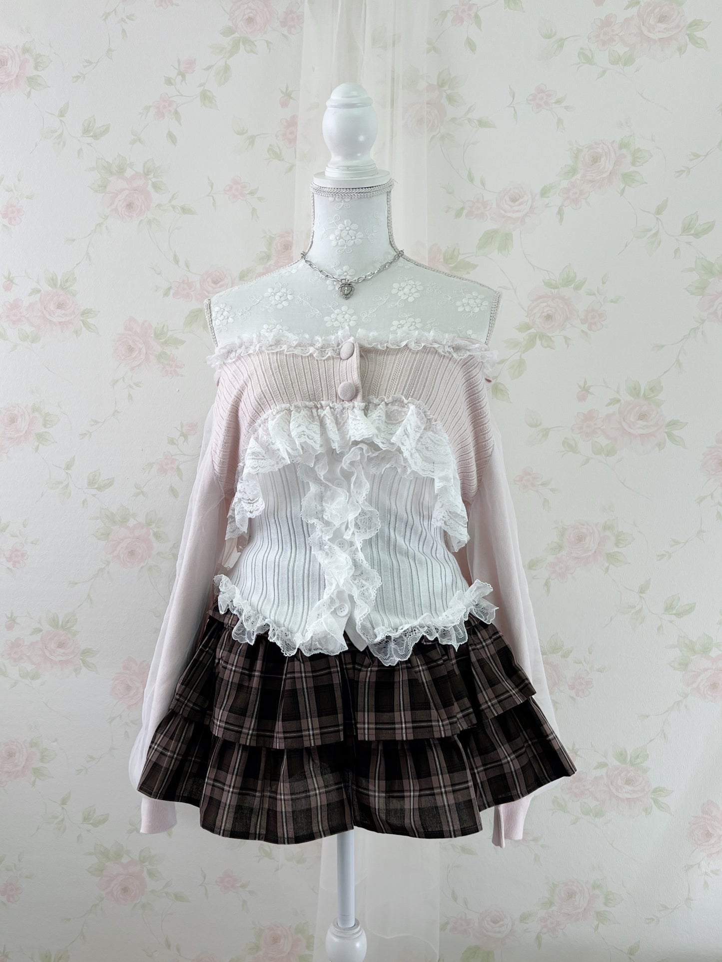 GRL Checked Tiered Skirt (Strawberry Chocolate)