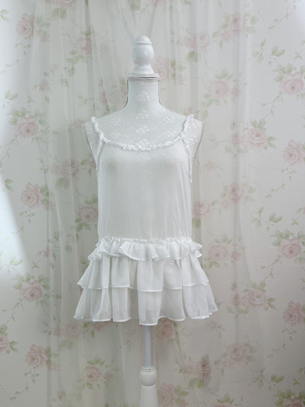 Chiffon Layered Hem Camisole (White)