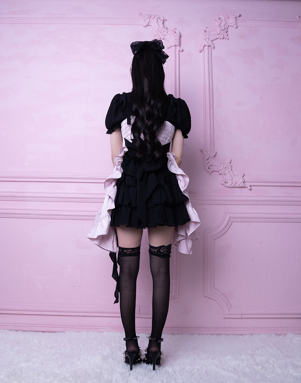 <Deliver in Late September> AVENCHUMU Zip heart ＆ chain ruffle gilet