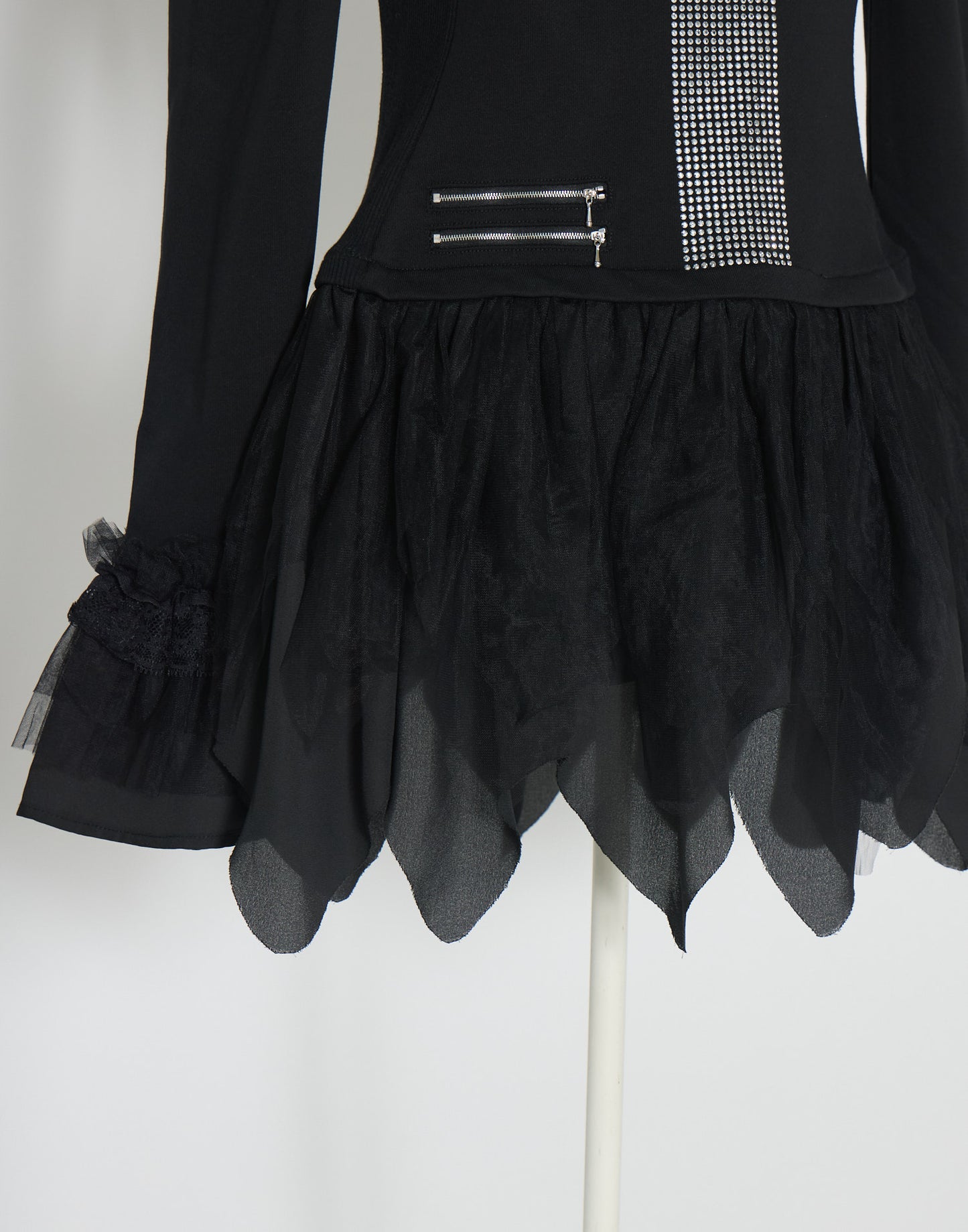 AVENCHUMU Rhinestone cross chiffon hem one-piece